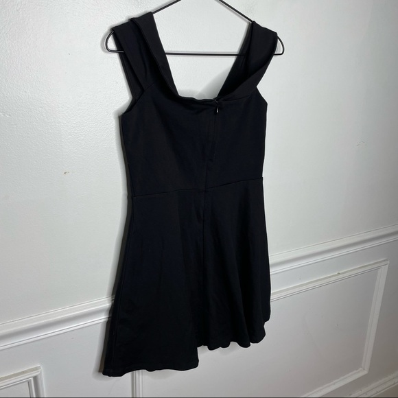 Lululs Season of Fun Black Off-the-Shoulder Skater Dress Women's M - Picture 3 of 6